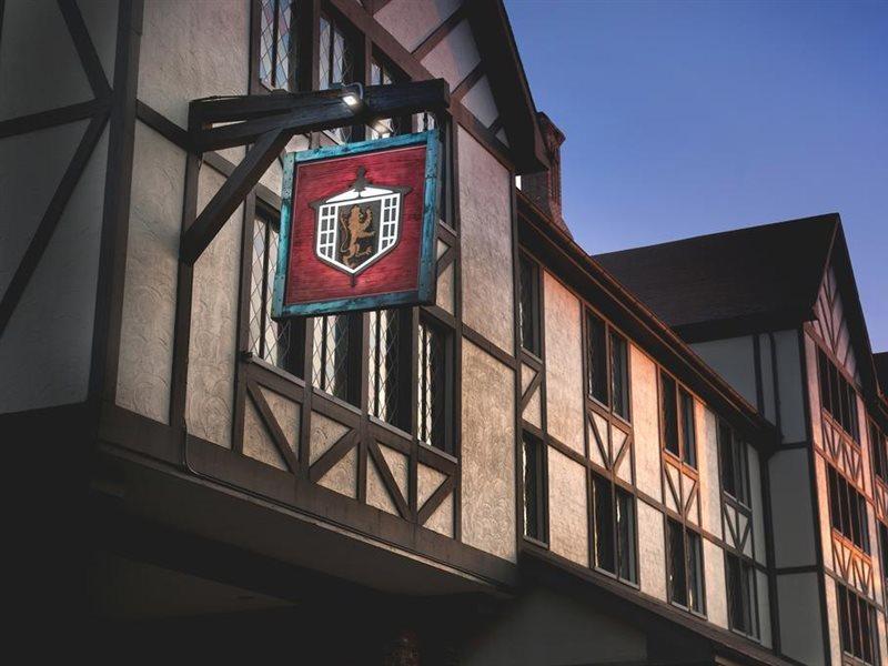 The Cheshire Inn Richmond Heights