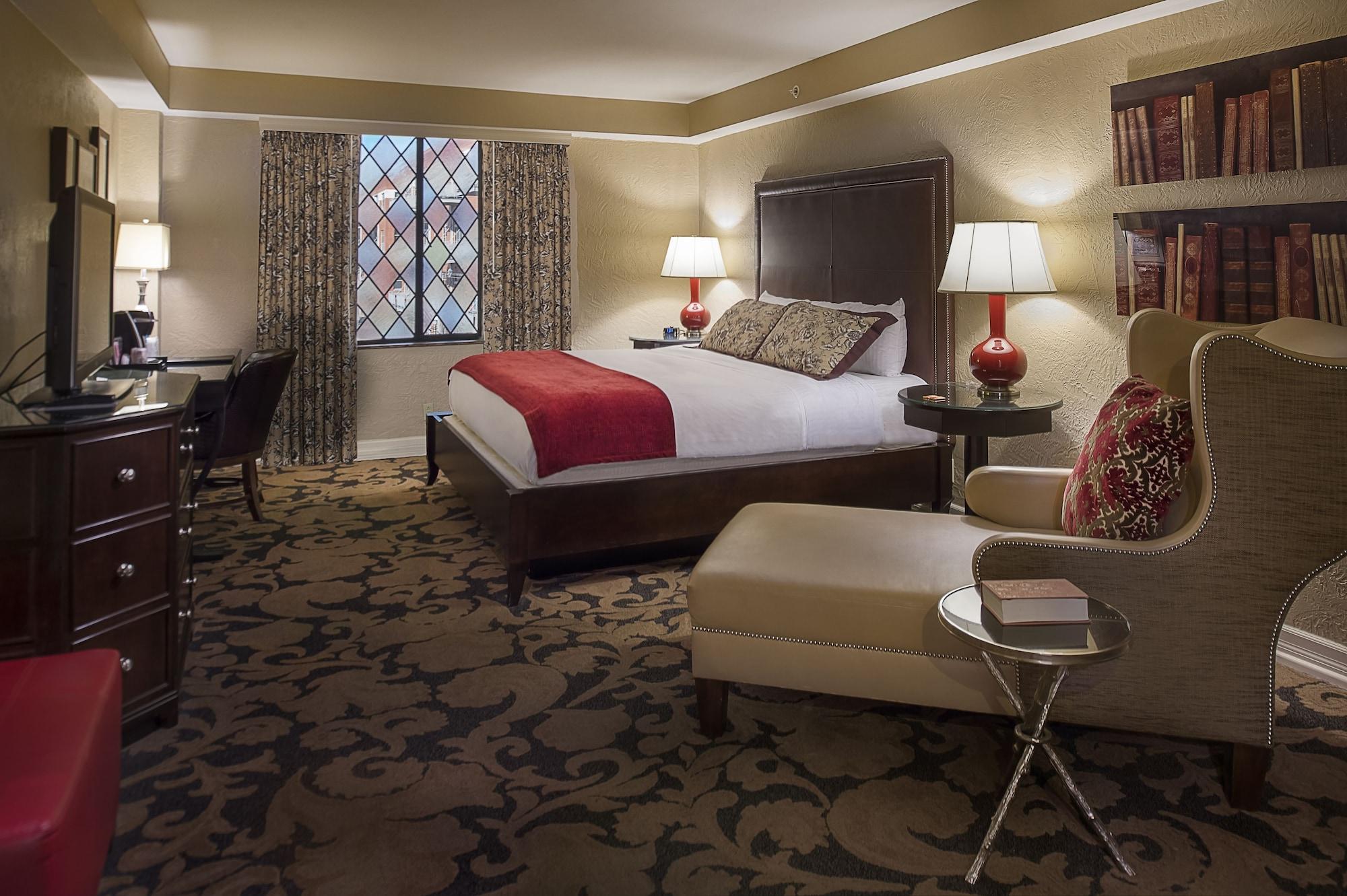 Inn The Cheshire Richmond Heights