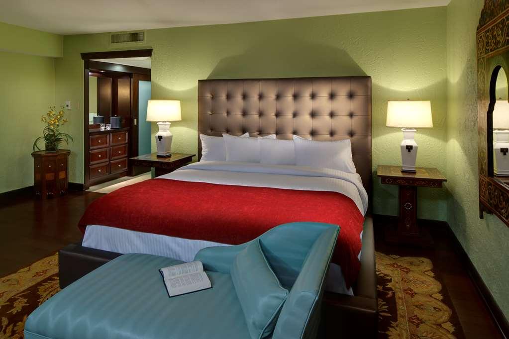 Inn The Cheshire Richmond Heights