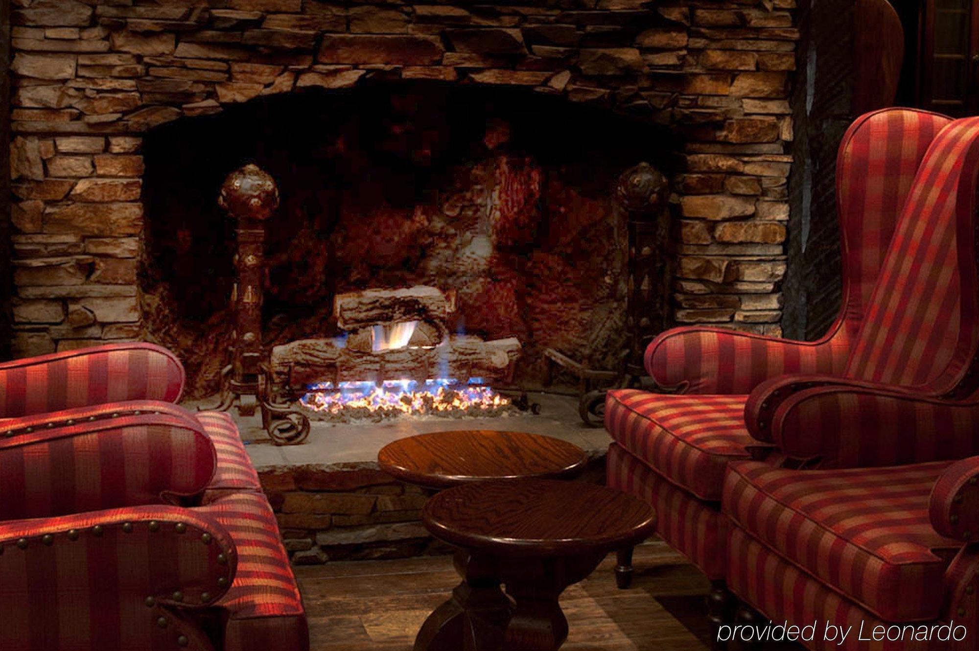 The Cheshire 4* Richmond Heights